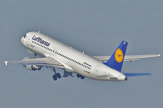 Photo of D-AIZB