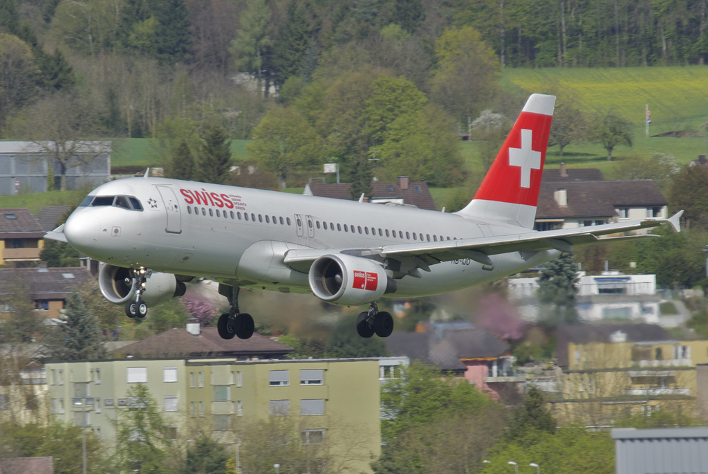 Photo of Swiss International Airlines HB-IJO, Airbus A320
