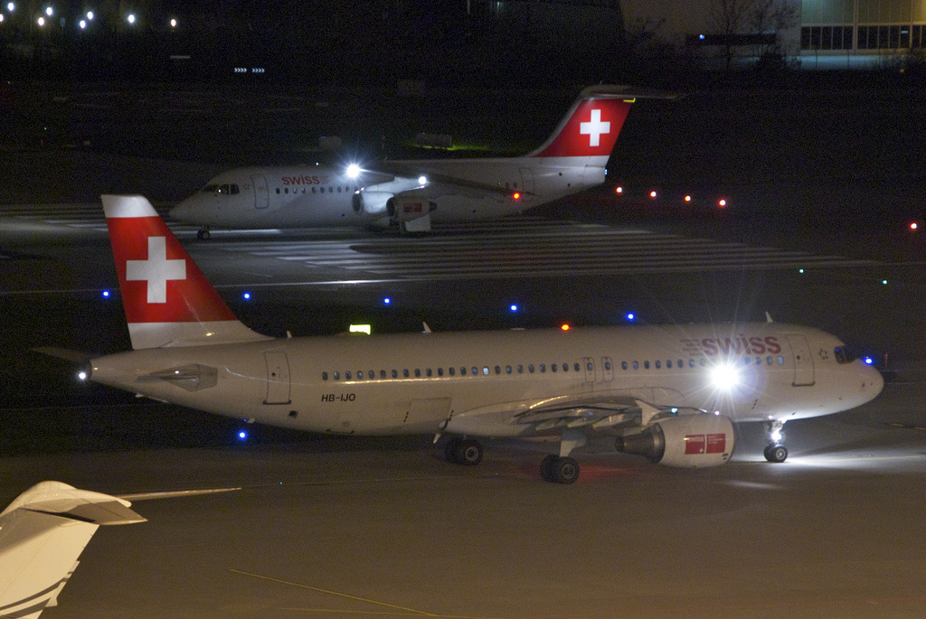 Photo of Swiss International Airlines HB-IJO, Airbus A320