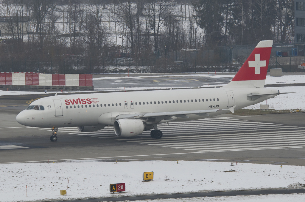 Photo of Swiss International Airlines HB-IJO, Airbus A320