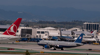Photo of N427UA