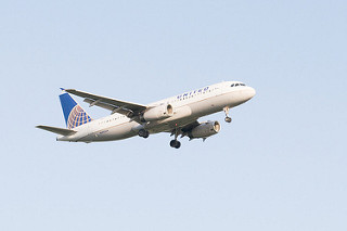 Photo of N492UA
