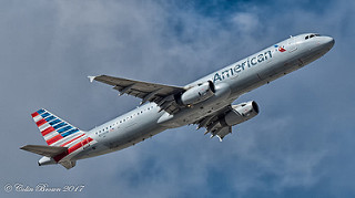 Photo of N519UW