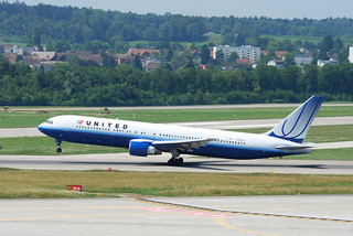 Photo of N663UA