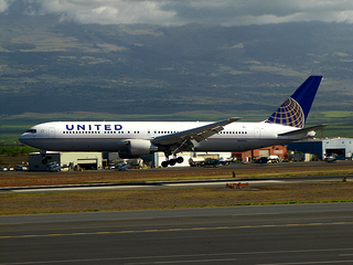 Photo of N665UA