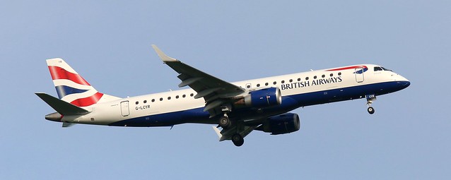Photo of Photo of Embraer ERJ-190