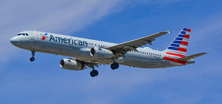 Photo of N537UW